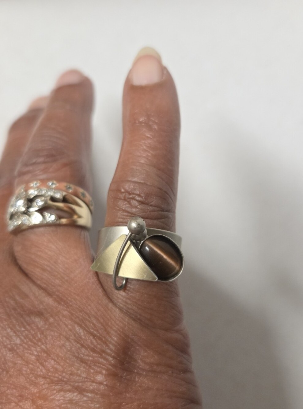 Poly Silver-tone Modernist Mixed Metal Ring with Purple Stone, Size 6.5